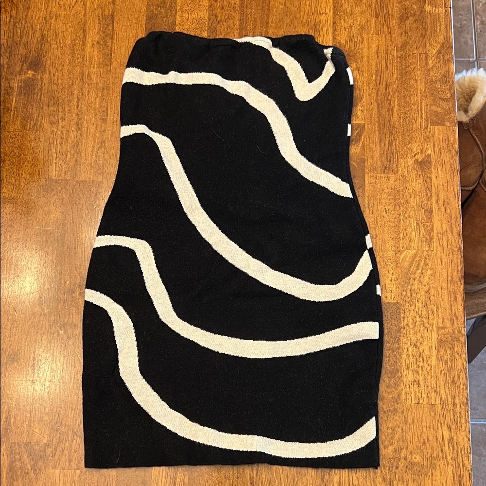 Strapless fitted sweater mini dress